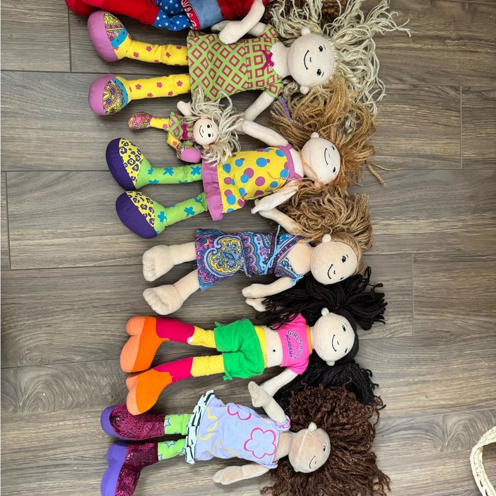 GROOVY GALS LARGE DOLL SET